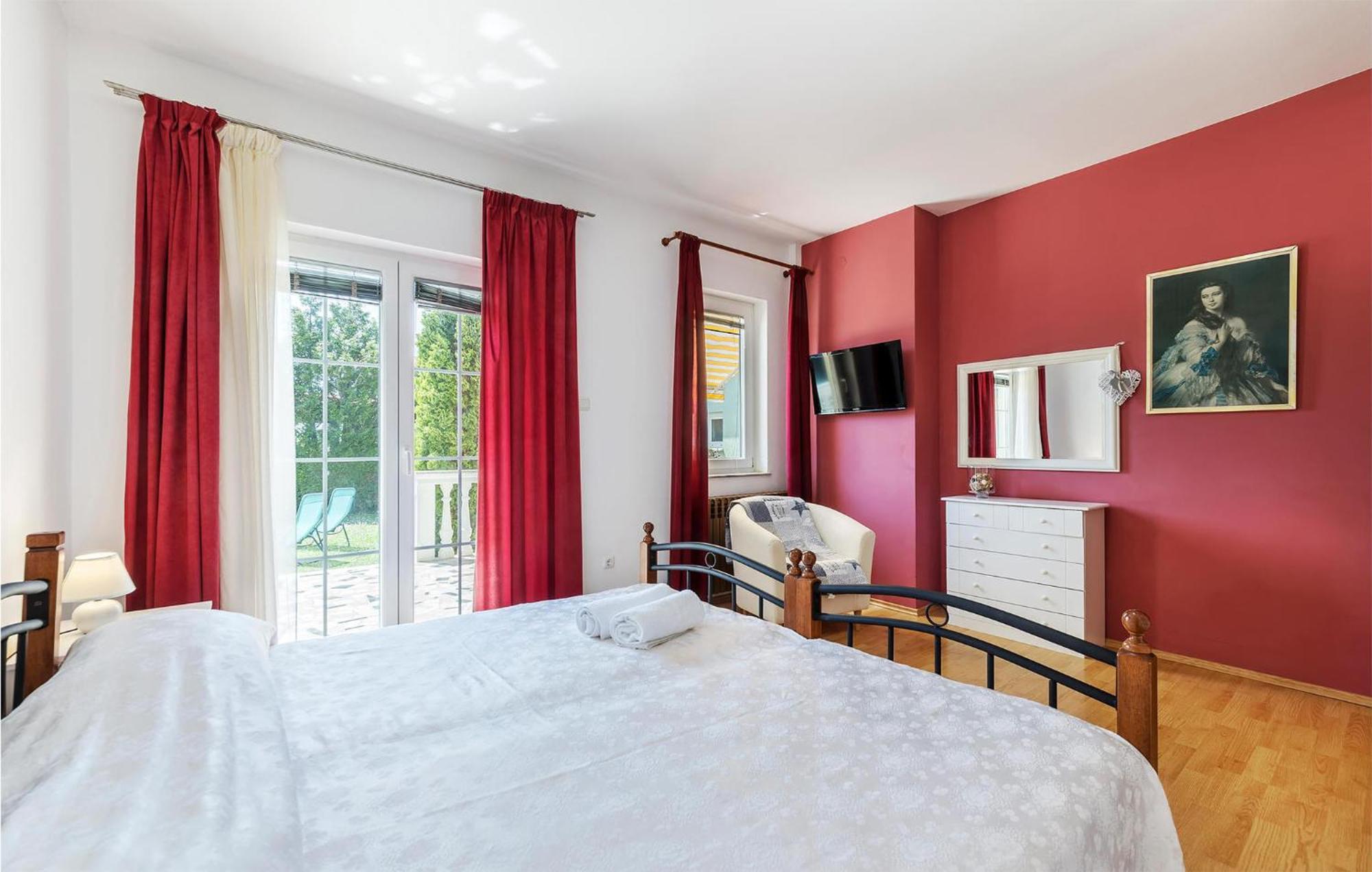2 Bedroom Beautiful Apartment In Valtura 외부 사진