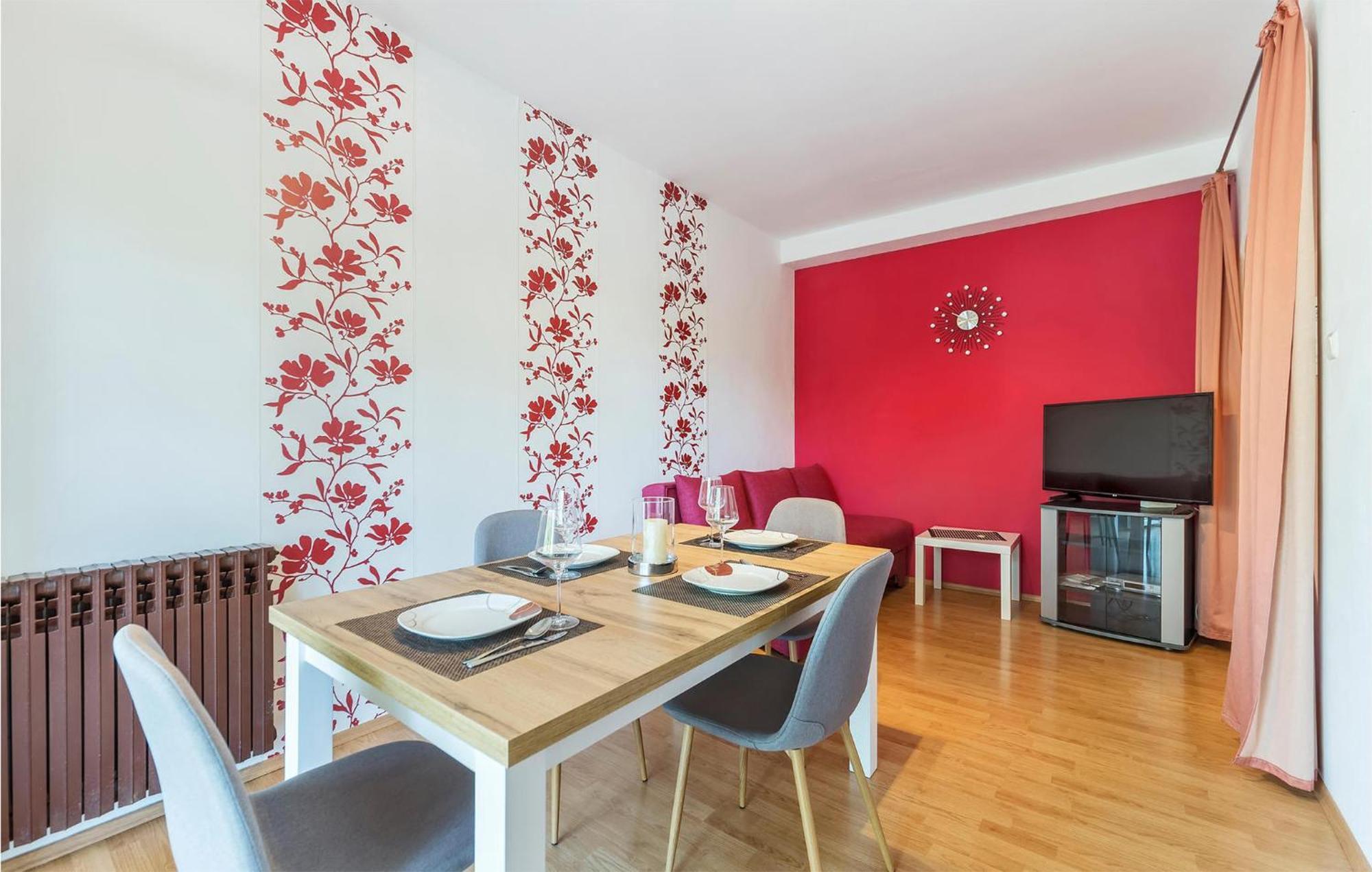 2 Bedroom Beautiful Apartment In Valtura 외부 사진